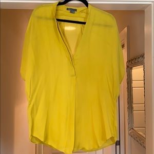 VINCE 100% silk short sleeve flowy top.